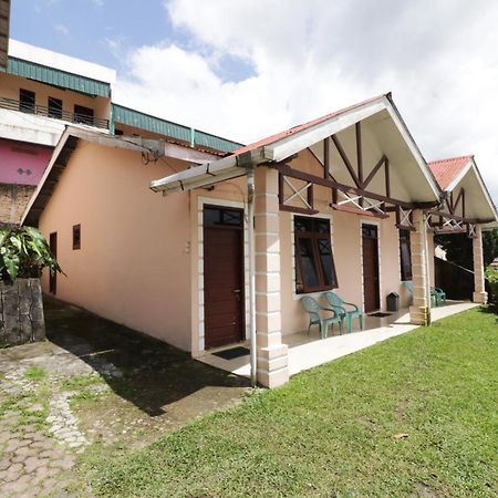 Villa Keluarga Bre Batunanggar Berastagi Exterior photo