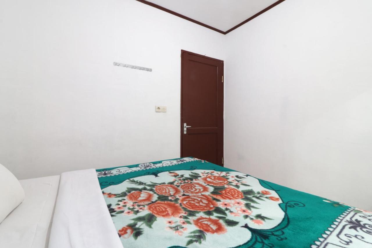 Villa Keluarga Bre Batunanggar Berastagi Exterior photo