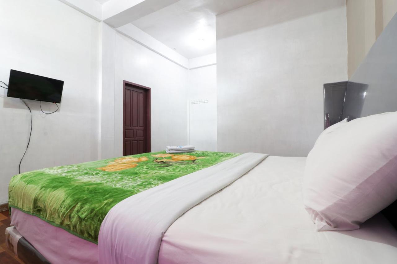 Villa Keluarga Bre Batunanggar Berastagi Exterior photo